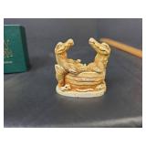 Harmony Kingdom \"Crock Pot\" Figurine Box with Original Box and Paper Insert TJAL2 Made in England