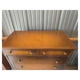 Traditional Maple Wood Chest of Drawers with Turned Legs