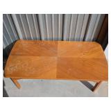 Riverside Furniture Coffee Table Model 6402