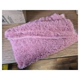 YUSOKI Long Faux Fur Twin Blanket, 2 Layers, 3.4lb, Pink 60x80