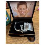 $4800!! PREDIRE PARIS Undereye EMS Leader Device   Relax Eyes, Micro-Massage
