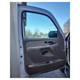 2003 GMC Yukon XL 4WD - WHITE