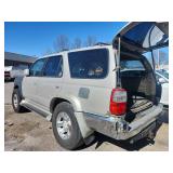 2000 Toyota 4Runner 4WD - SILVER