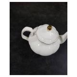 PRECITIME 27oz White Porcelain Teapot with Gold Trim, Classic Ceramic Teapot for Loose Leaf Tea & Tea Bags, Elegant Small Teapots for Daily Use or Gifts