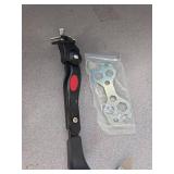 VECKUSON Kickstand for Kids Bike, Bicycle Kickstands Center Mount for 16 18 20 Inch Bicycles Adjustable Aluminum Alloy Kickstands for 16 18 20 inch Mountain Road Sports Kid Bike, Height for 20-26cm - 