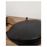 Pre Owned Garoopion Leakproof Car Trash Can, 1.9 Gallon Soft Silicone Hanging Garbage Can with Lid, Easy to Clean Vehicle Trash Bin, Suitable for Sedans, SUVs, MPVs & Trucks - Retail: $25