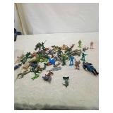 Mixed Plastic Army Men Toy Soldier Collection