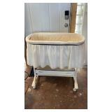 Fisher-Price My Little Lamb Bassinet