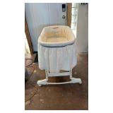 Fisher-Price My Little Lamb Bassinet