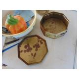 Metal Plates in a Tin