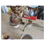 Mixer - Salt and Pepper - Metal Cups and Small ricer ?