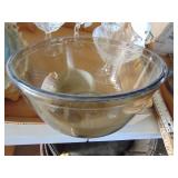 Mixing Bowl - Measuring Cup - Decor and more