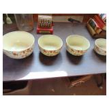 Jewel T - Mixing Bowl Set - Large Bowl has condition issues