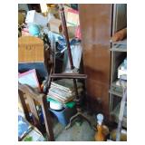 Art Easel ??   not sure what this is - - -