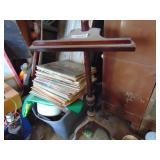 Art Easel ??   not sure what this is - - -