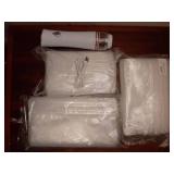 Compact Vacuum Sealer for Food with 30 Reusable Bags Portable Vacuum Sealer Machine, Food Vacuum Sealer Handheld, Keep Meals Fresh Up to 6X Longer - Retail: $70