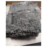 Grey Shag Area Rug fluffy light gray 5.5 x 6.5 - Retail: $45