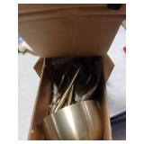 GLOBE Electric 61000058 18" Desk Lamp, Matte Brass Finish, Metal Shade, Adjustable Pivot Joint, Rotary Switch, Modern Lighting for Bedroom or Office, Timeless, Lights for Home, E26 Base - Retail: $57