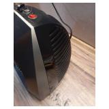 Vornado VH240+ 1500-Watt Black Indoor Electric Fan Space Heater Charcoal gray - Retail: $60