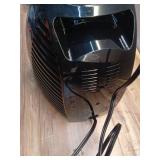 Vornado VH240+ 1500-Watt Black Indoor Electric Fan Space Heater Charcoal gray - Retail: $60