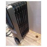1500-Watt Black Indoor Electric Oil-Filled Radiator Convection Radiant Space Heater with Remote Control for Living Space  (Missing one support foot)- Retail: $100