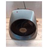 Vornado VH240+ 1500-Watt Black Indoor Electric Fan Space Heater Charcoal gray - Retail: $60