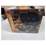 Nostalgia Electronics All League 6 Sliders Black Electric Mini Burger Grill