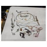 Lot of Miscellaneous Jewlery