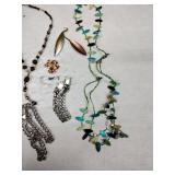 Lot of Miscellaneous Jewlery