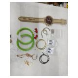 Lot of Miscellaneous Jewlery