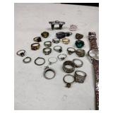 Lot of Miscellaneous Jewlery