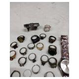Lot of Miscellaneous Jewlery