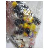 Halloween Mini Resin Ducks, Miniature Duck Ornament Assorted Witch Demon Bat Skull Ghost Pumpkin Design Tiny Decor for Halloween Party Favors Crafts Garden Patio