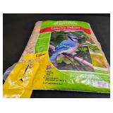 Enchanted Garden Country Deluxe Bird Food - 10lb