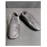 Unisex Leather Upper Jazz Shoe Slip-on for Women and Men