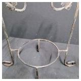 Decorative Ivy Metal Plate Stand