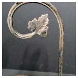 Decorative Ivy Metal Plate Stand