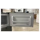 CRZOE 3.1 Cu.Ft Compact Mini Fridge and Freezer - Retail: $220