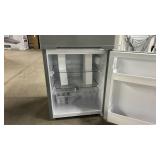 CRZOE 3.1 Cu.Ft Compact Mini Fridge and Freezer - Retail: $220