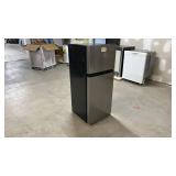 Vissani 4.5 cu ft Mini Refrigerator - Retail: $289