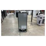 Vissani 4.5 cu ft Mini Refrigerator - Retail: $289