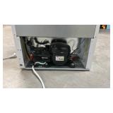 Magic Chef2.6 cu. ft. Mini Fridge in White, ENERGY STAR - Retail: $159