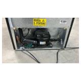 3.2 cu.ft Black IGLOO Mini Fridge - Retail: $499