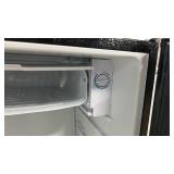 3.2 cu.ft Black IGLOO Mini Fridge - Retail: $499
