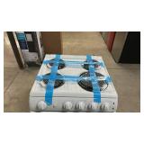 Summit Appliance24 in. 2.9 cu. ft. Electric Range in White - Retail: $675