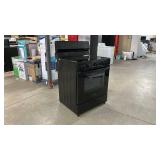 Frigidaire30 in. 5 Electric Range in Black with Dual Expandable Element - Retail: $879