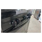 Frigidaire30 in. 5 Electric Range in Black with Dual Expandable Element - Retail: $879