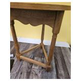 Round Oak Side Table with Turned Legs - Retail: $150