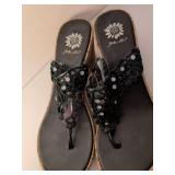 Born and Yellow Box Women