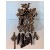 Black Forest Cuckoo Clock with Bird Motif / Bird is broken off